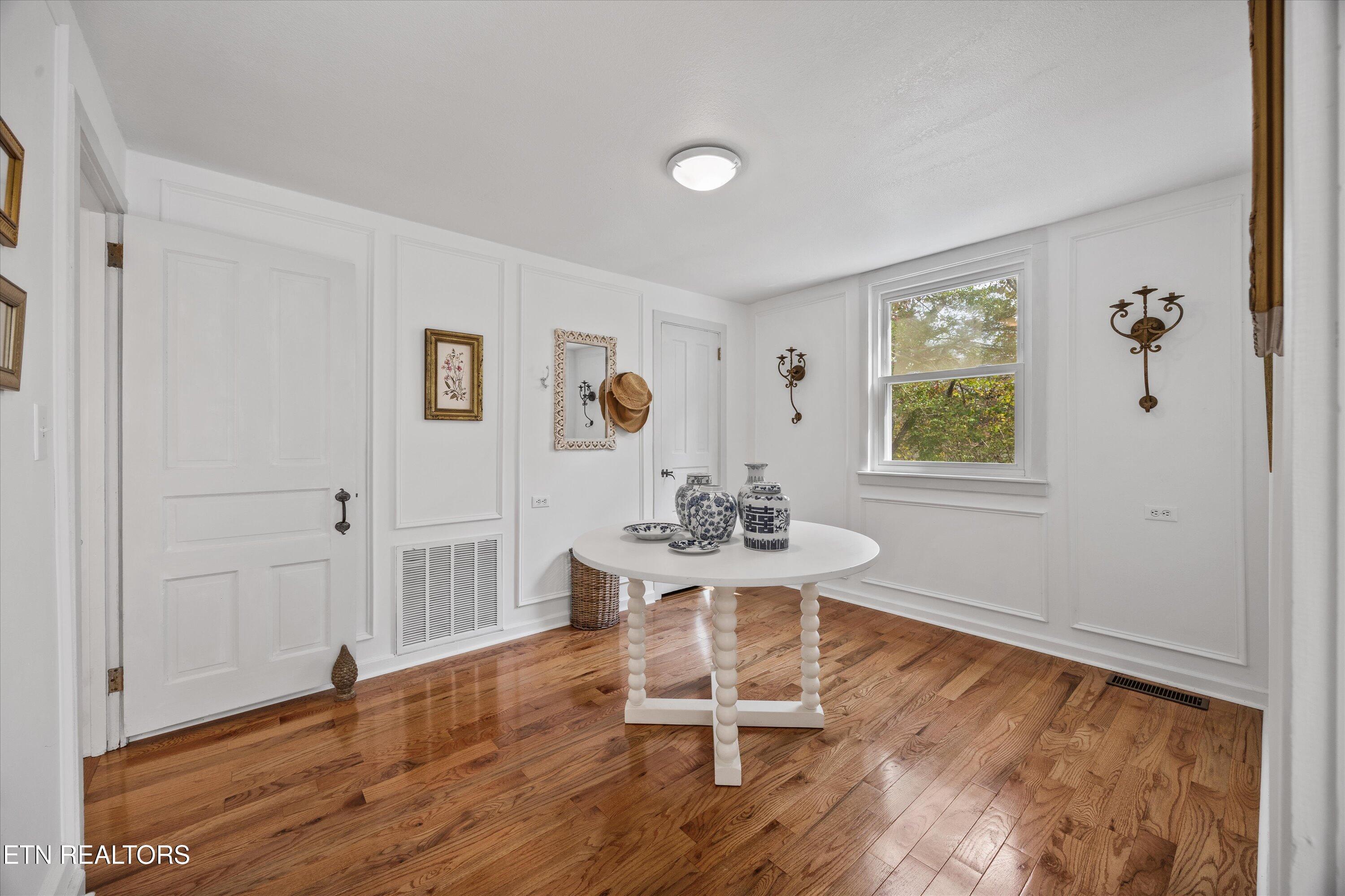 129 West Norris Road Norris, TN 37828 - Photo 25 of 43 3rd Bedroom