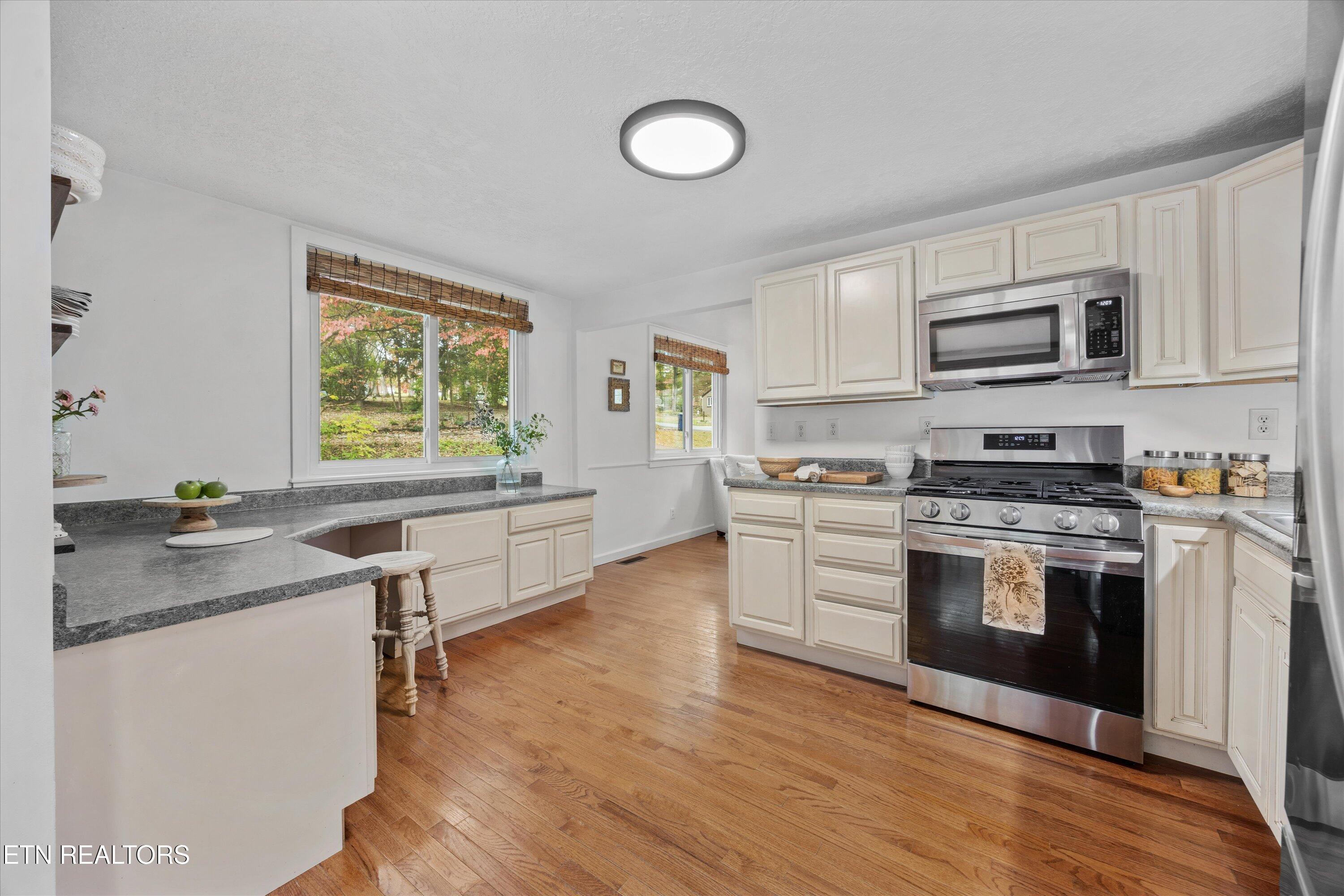 129 West Norris Road Norris, TN 37828 - Photo 8 of 42 KITCHEN 3