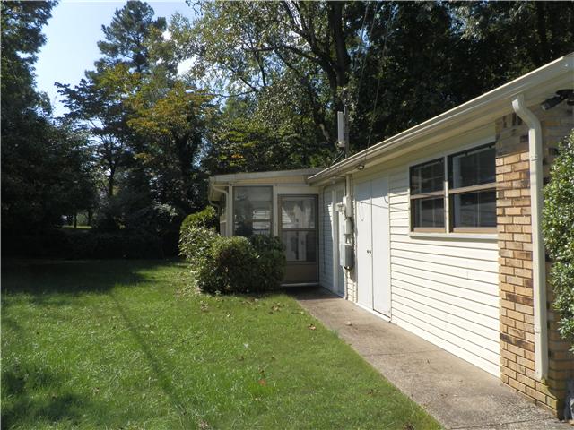 2100 Post Road Clarksville, TN 37043 - Photo 19 of 19 a view of backyard with potted plants and large tree