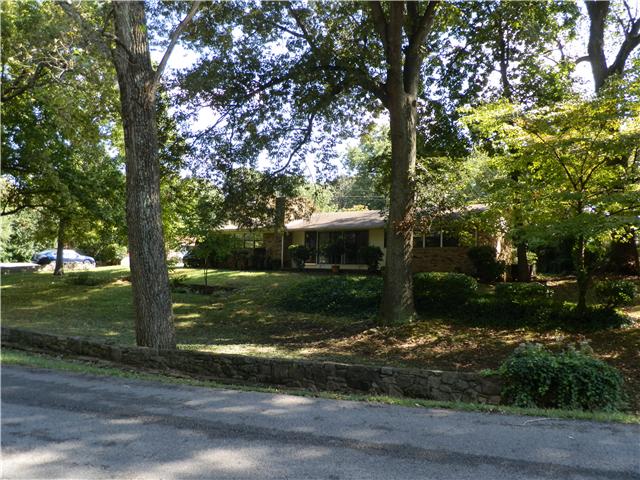 2100 Post Road Clarksville, TN 37043 - Photo 4 of 19 a view of a yard with plants and trees