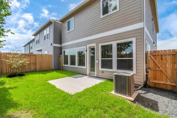 $2,998 | 2705 Brown Lk Street, Houston, TX 77008