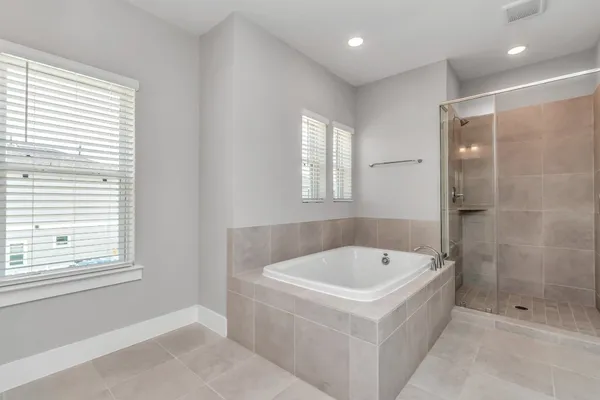 $2,998 | 2705 Brown Lk Street, Houston, TX 77008