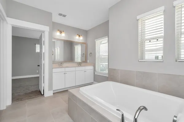 $2,998 | 2705 Brown Lk Street, Houston, TX 77008