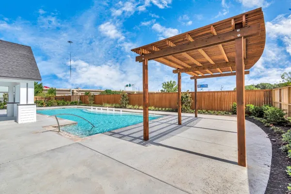 $2,998 | 2705 Brown Lk Street, Houston, TX 77008