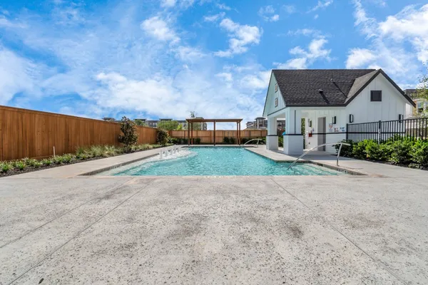 $2,998 | 2705 Brown Lk Street, Houston, TX 77008