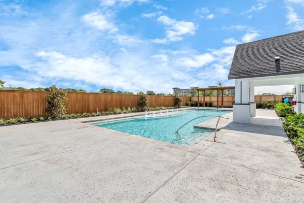 $2,998 | 2705 Brown Lk Street, Houston, TX 77008