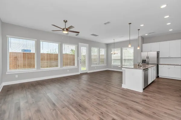 $2,998 | 2705 Brown Lk Street, Houston, TX 77008