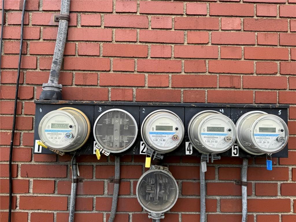 216 East Pike Street Houston, PA 15342 - Photo 5 of 10 a clock on a wall and a mirror