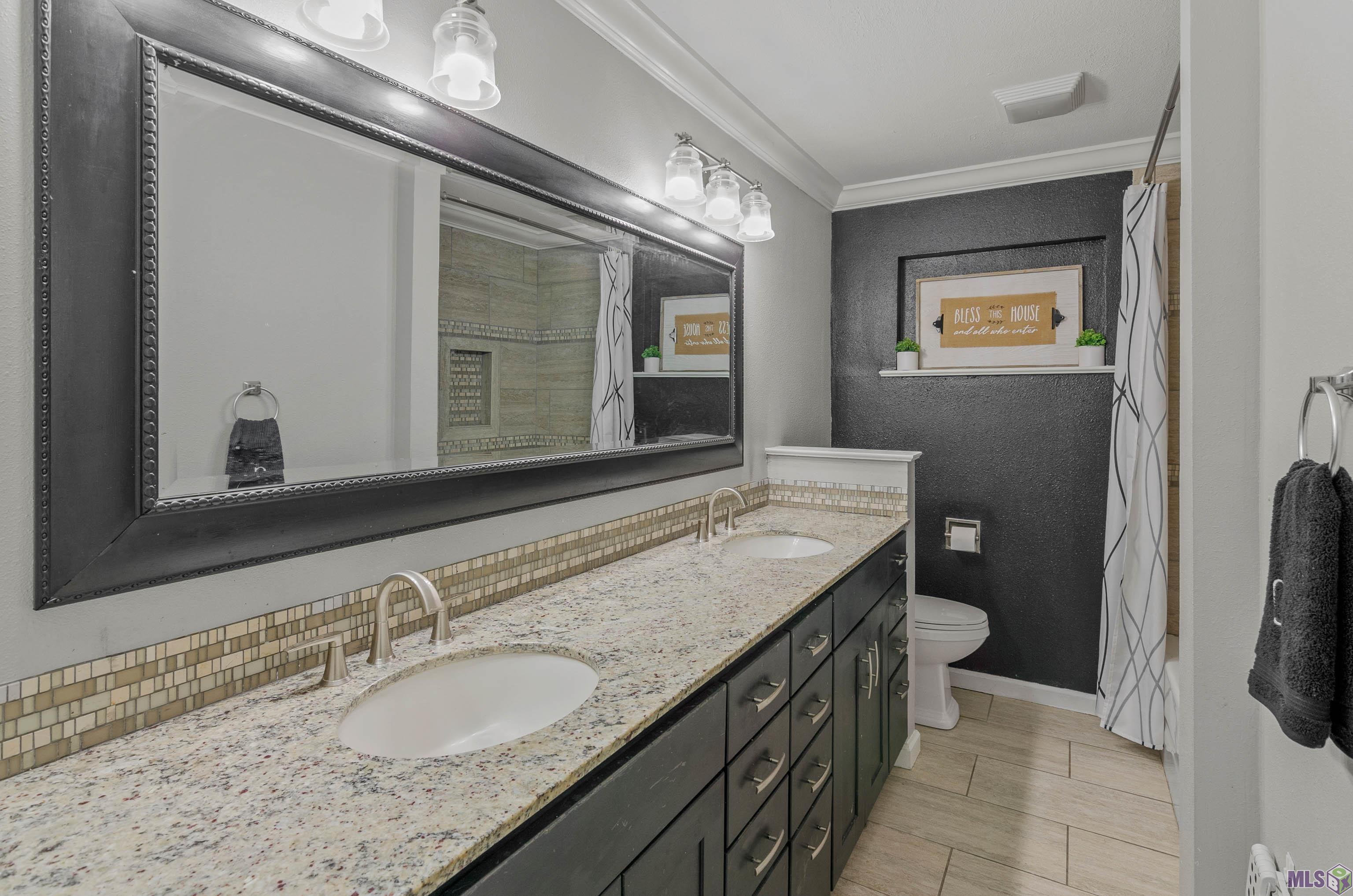 12379 Fairhaven Drive Baton Rouge, LA 70815 - Photo 16 of 24 Updated Hall Bath with Custom Tub/Shower combo