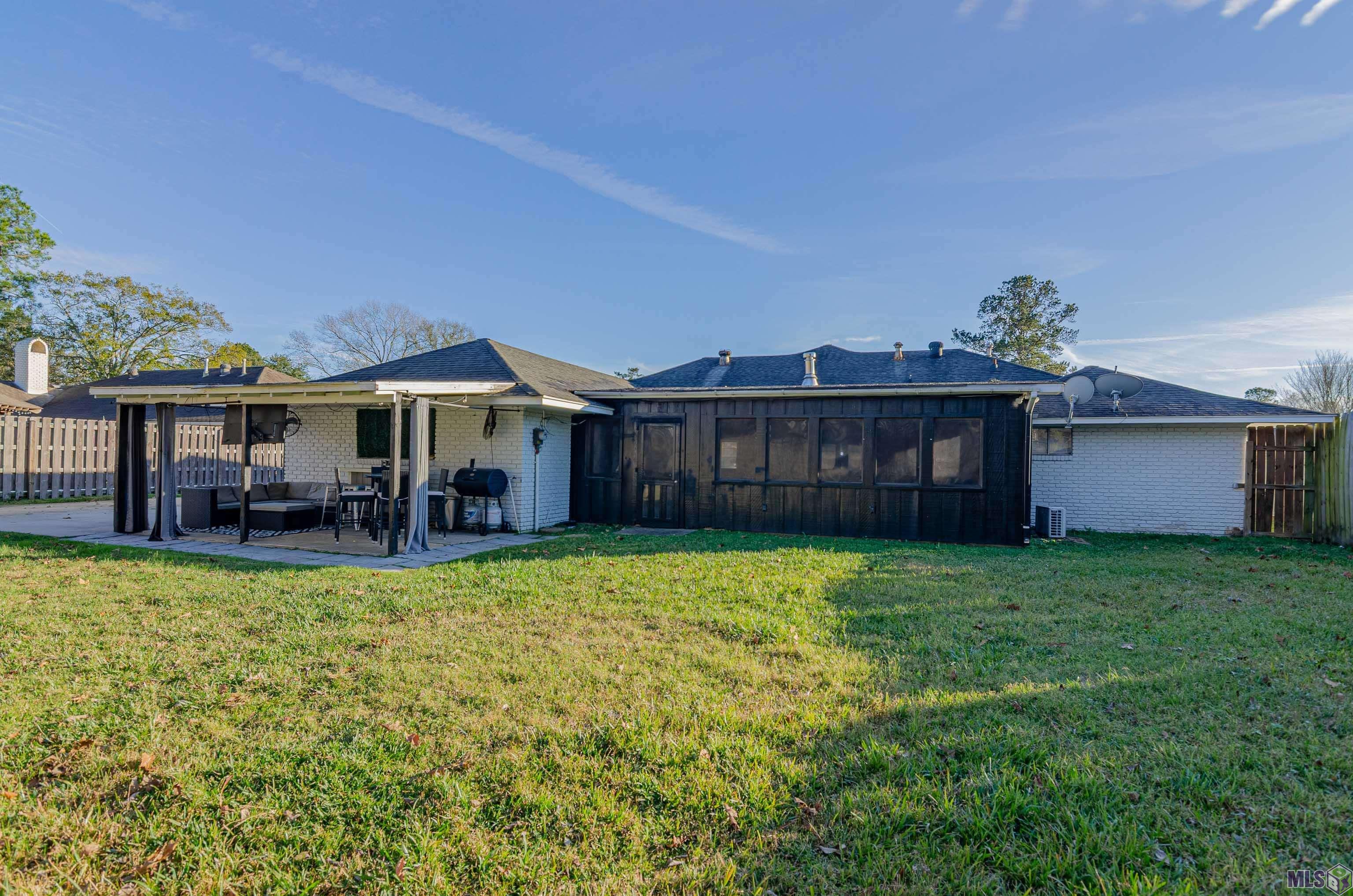 12379 Fairhaven Drive Baton Rouge, LA 70815 - Photo 19 of 24 Back of Home