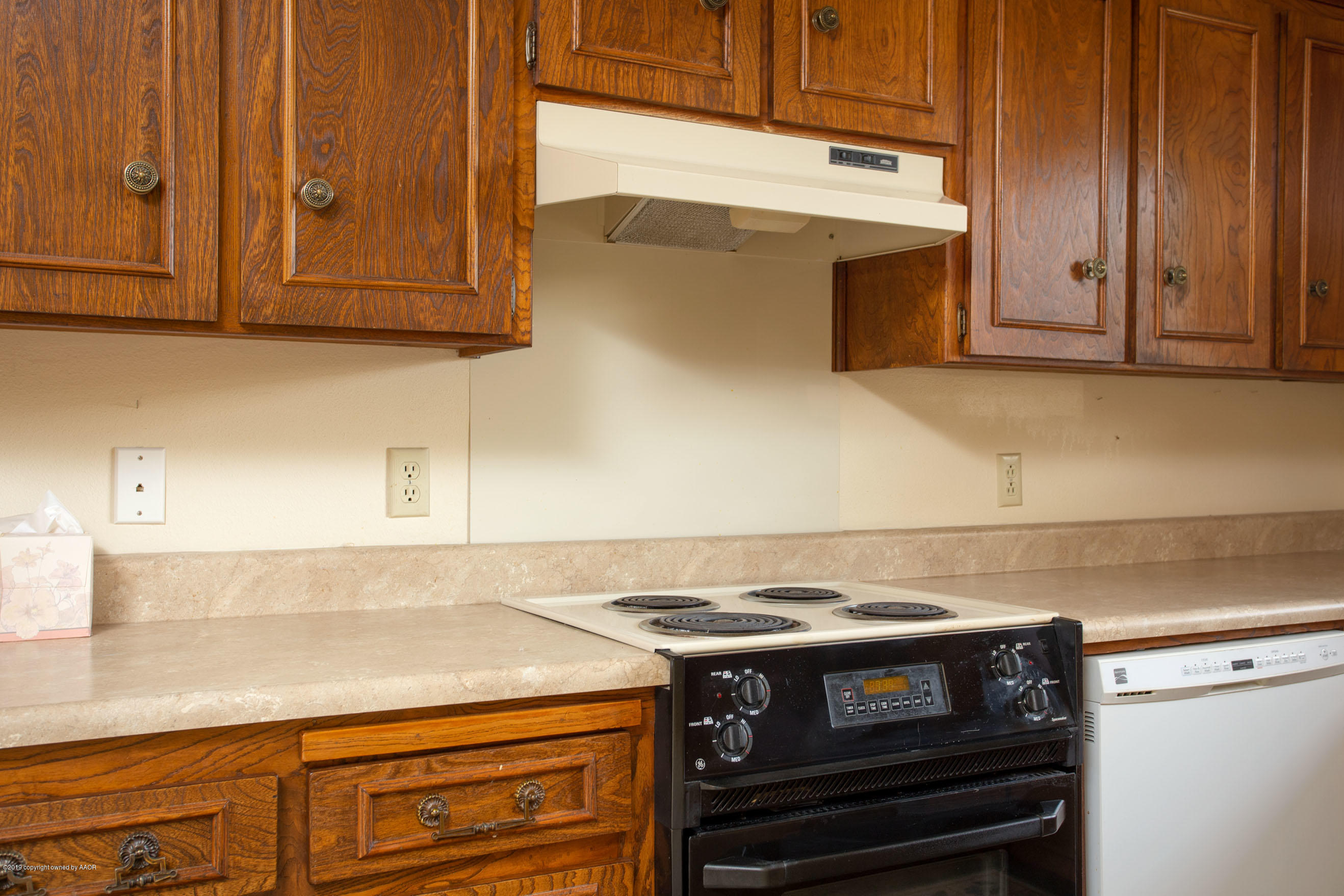 3806 Kingston Road Amarillo, TX 79109 - Photo 7 of 22 Kitchen
