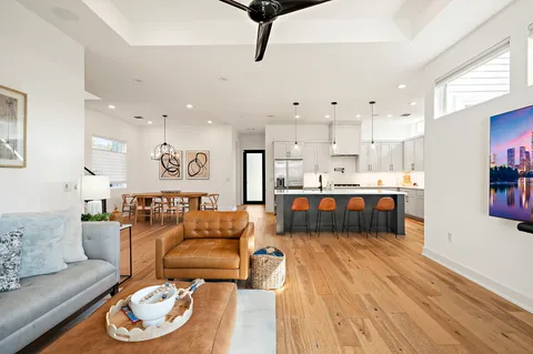 $864,000 | 6310 Waynesburg Cove, Austin, TX 78723