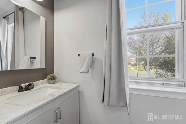 $499,900 | 63 Amberly Court, Franklin Park, NJ 08823