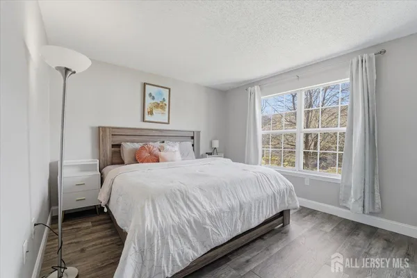 $499,900 | 63 Amberly Court, Franklin Park, NJ 08823