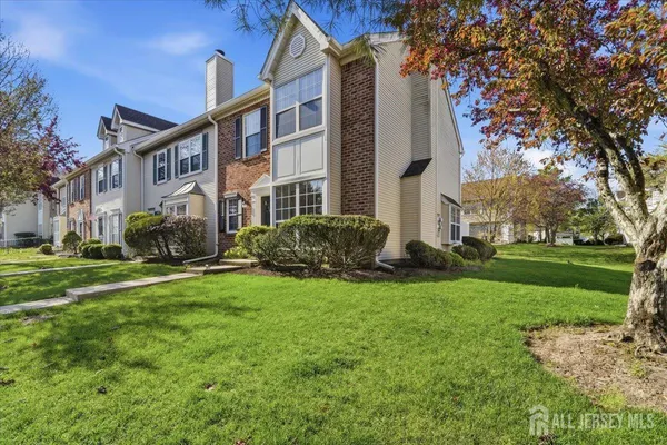 $499,900 | 63 Amberly Court, Franklin Park, NJ 08823
