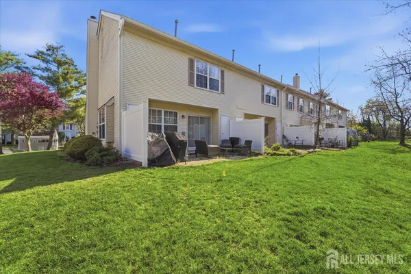$499,900 | 63 Amberly Court, Franklin Park, NJ 08823