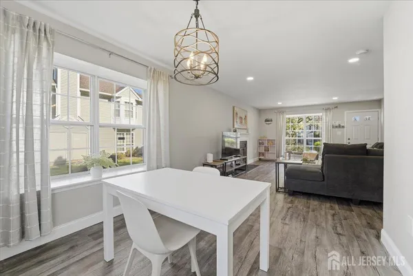 $499,900 | 63 Amberly Court, Franklin Park, NJ 08823