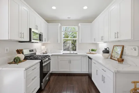 $1,450,000 | 7385 Healis Place, San Diego, CA 92129