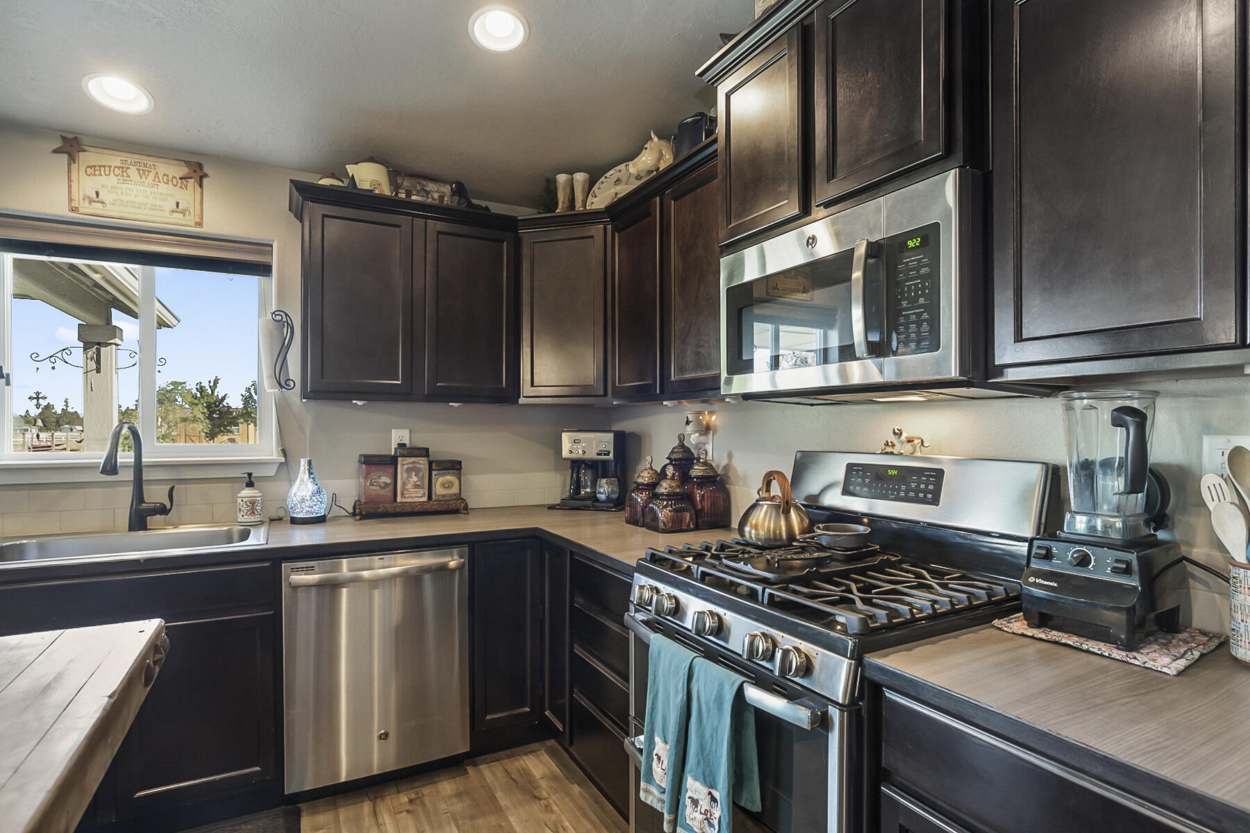 67140 Harrington Loop Road Bend, OR 97703 - Photo 11 of 37 Large kitchen sink with window to the back of property