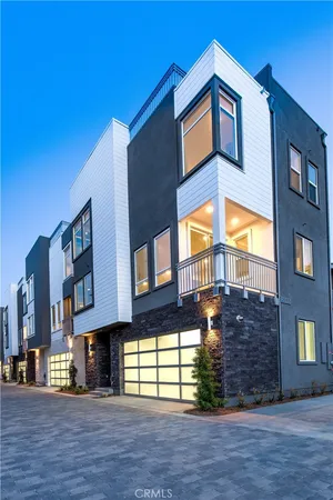 $5,500 | 2068 Maple Avenue, Unit C, Costa Mesa, CA 92627