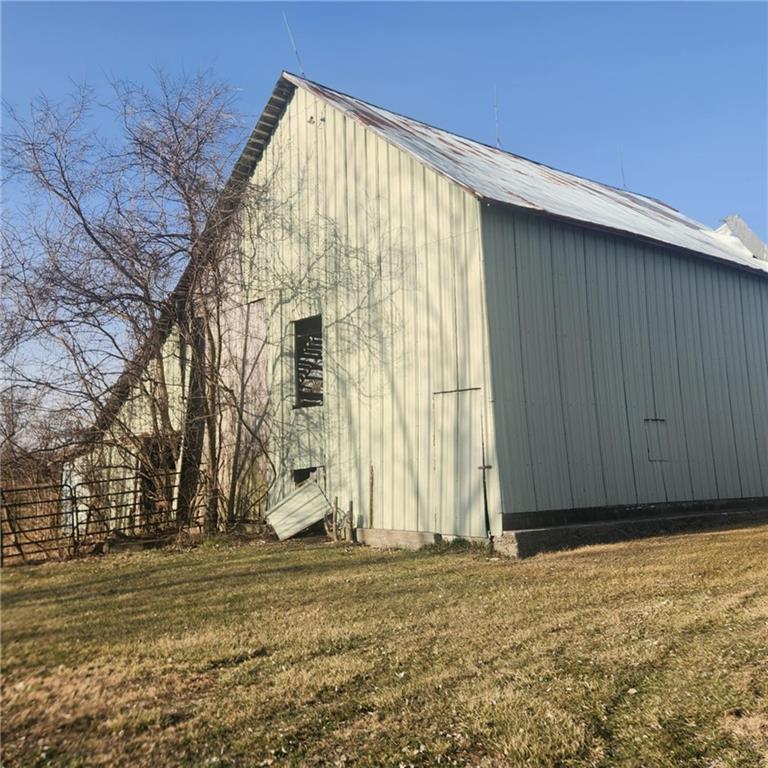 1101 East Walnut Street Raymore, MO 64083 - Photo 3 of 11