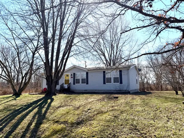 $115,000 | 392 West Shirley Lane, Richview, IL 62877
