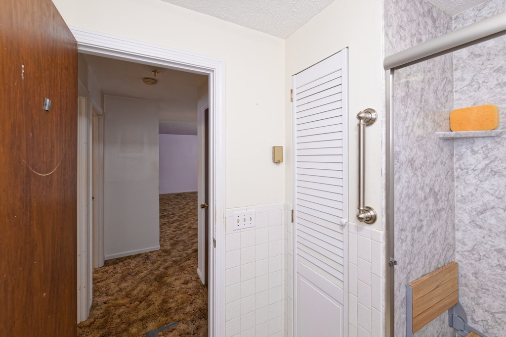 39 Pleasant Street, Unit B4 Northborough, MA 01532 - Photo 18 of 24 a view of a bathroom