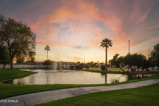 a view of a tennis court