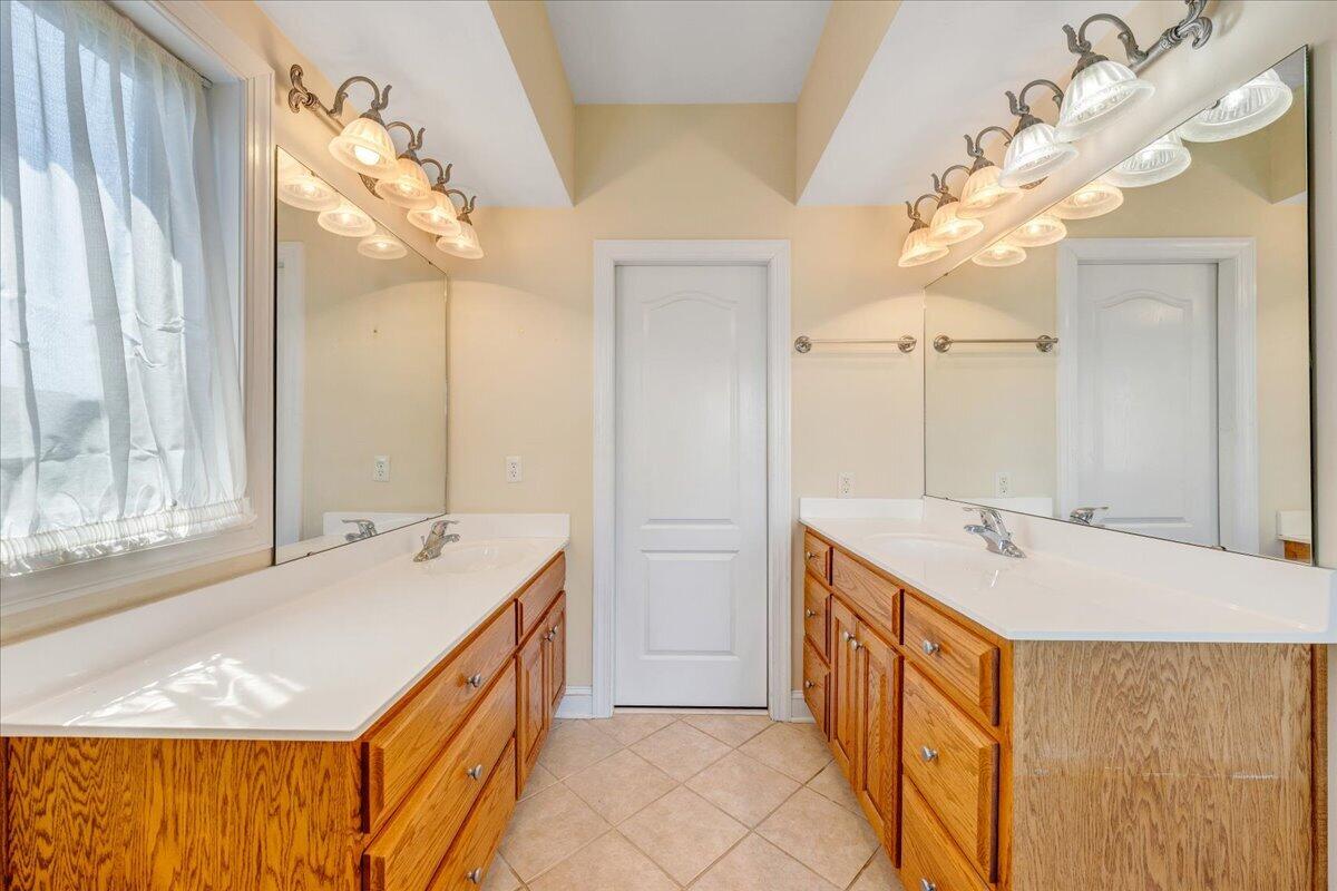 625 Frontier Way Fincastle, VA 24090 - Photo 43 of 105 045-MIB02722-R5
