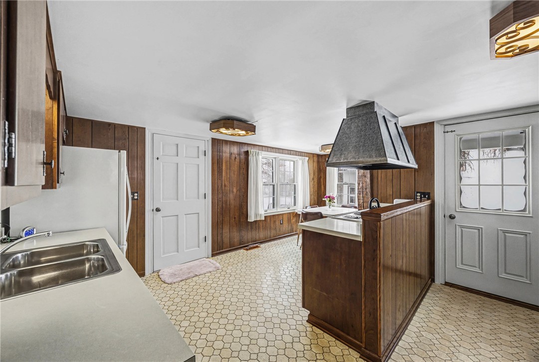 1831 Manitou Road Parma, NY 14559 - Photo 17 of 49