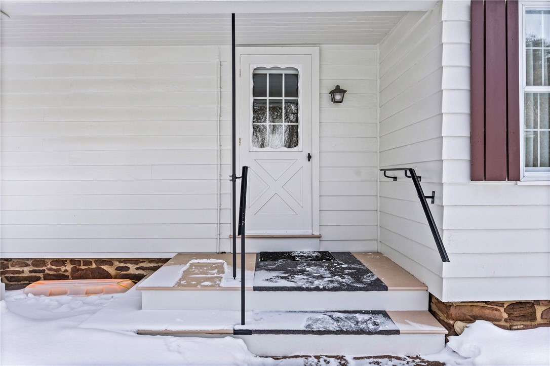 1831 Manitou Road Parma, NY 14559 - Photo 5 of 49