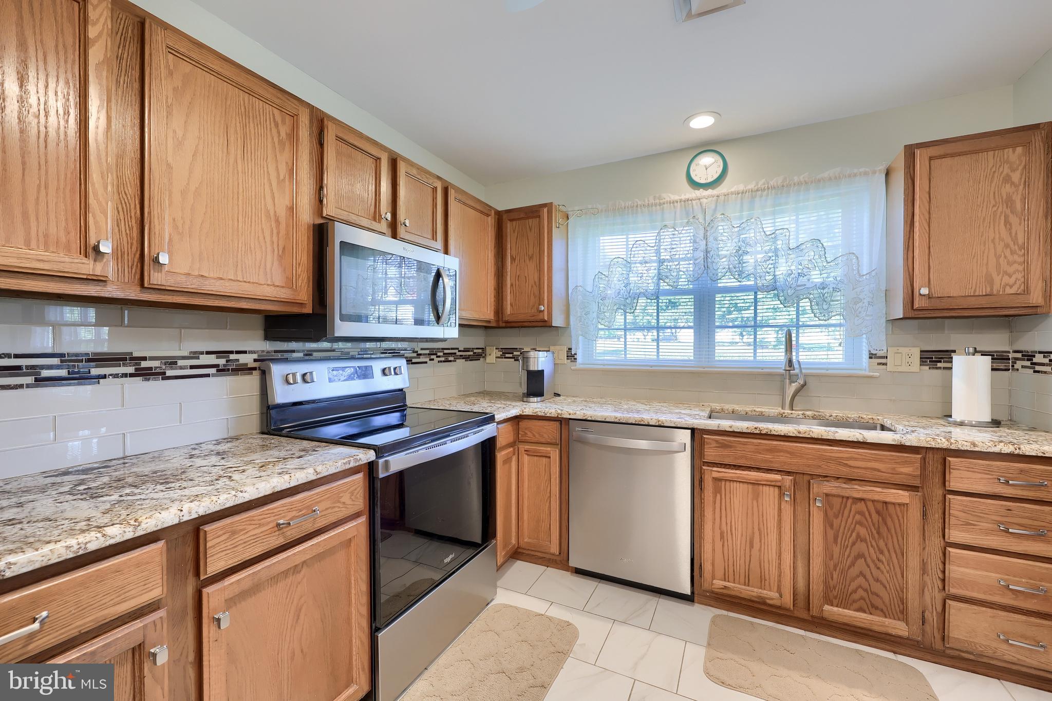 1800 Wexford Road Palmyra, PA 17078 - Photo 10 of 36 Updated Kitchen