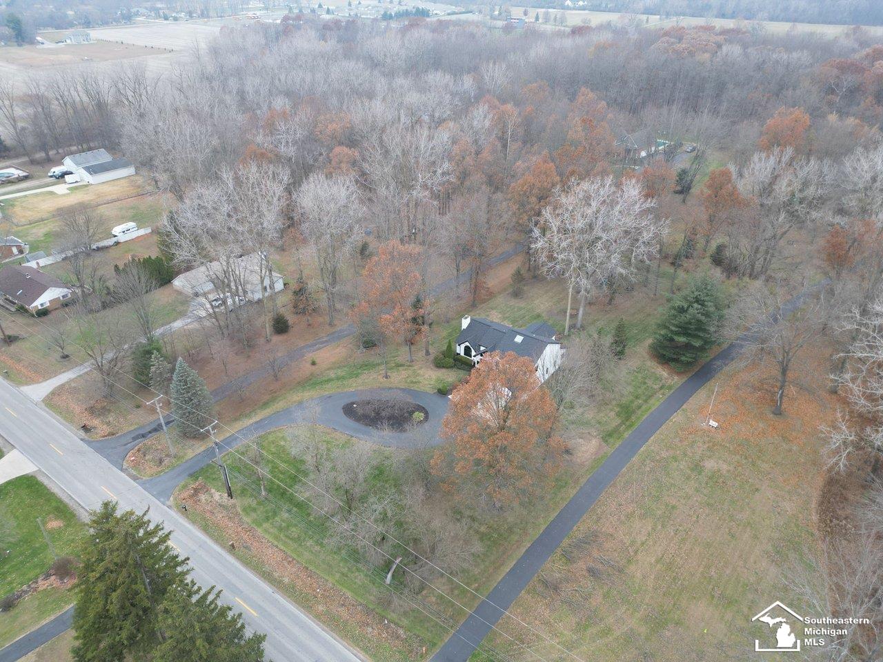 2194 West Dean Road Temperance, MI 48182 - Photo 63 of 70 50194810-ec7b5a4a-6f1f-4869-bc8b-56cd01b15d8b.JPG