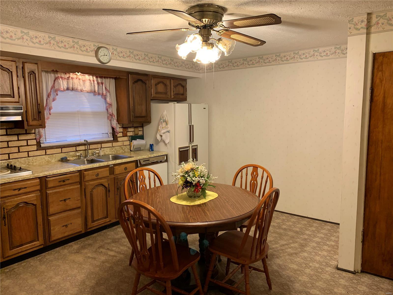 1650 St Thomas Road Granite City, IL 62040 - Photo 2 of 20 Gallery Image 2