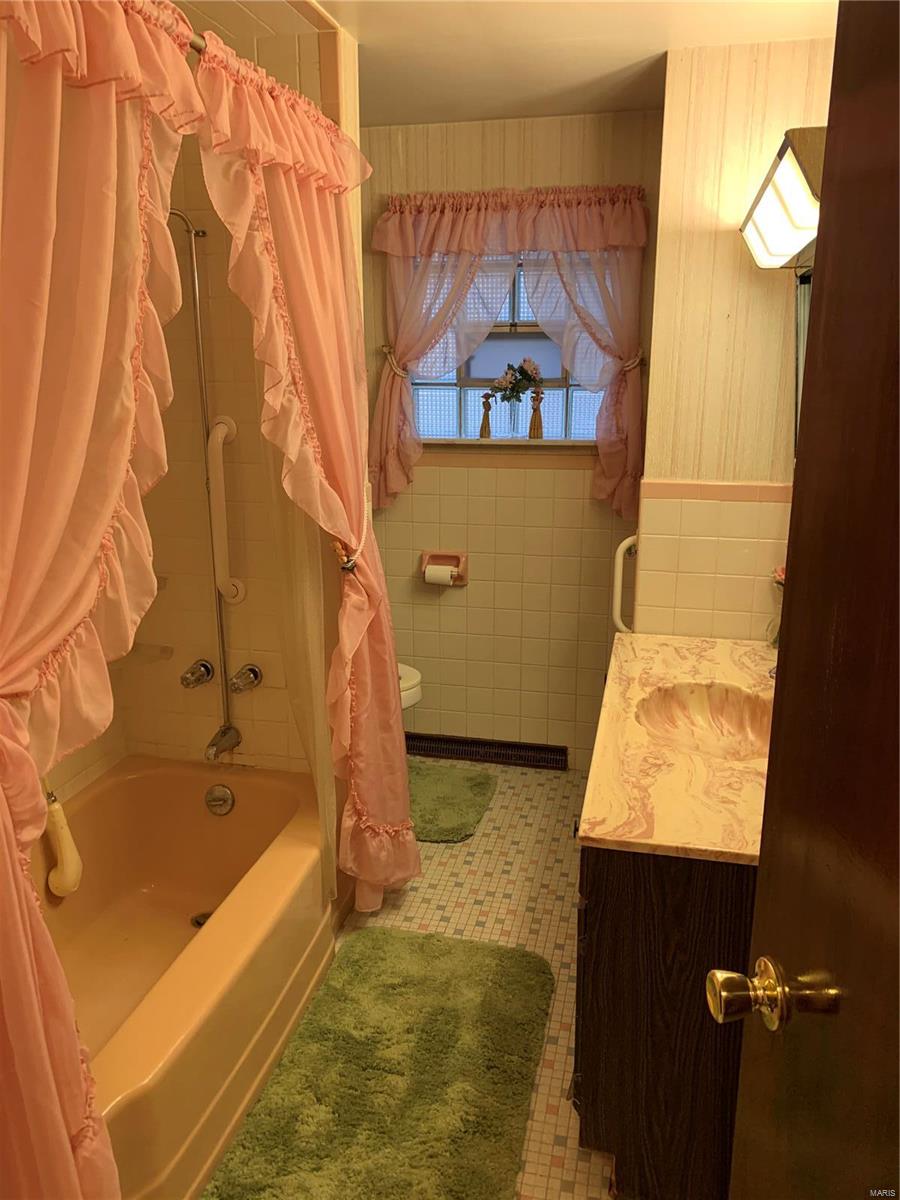 1650 St Thomas Road Granite City, IL 62040 - Photo 3 of 20 Gallery Image 3
