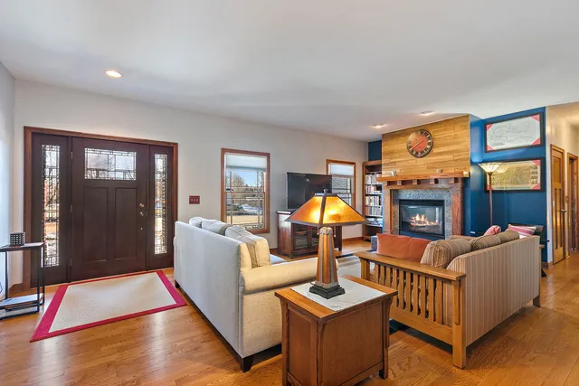 $346,500 | 1151 Fox Hollow Court, DeKalb, IL 60115