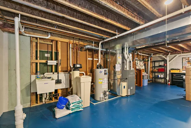 $346,500 | 1151 Fox Hollow Court, DeKalb, IL 60115