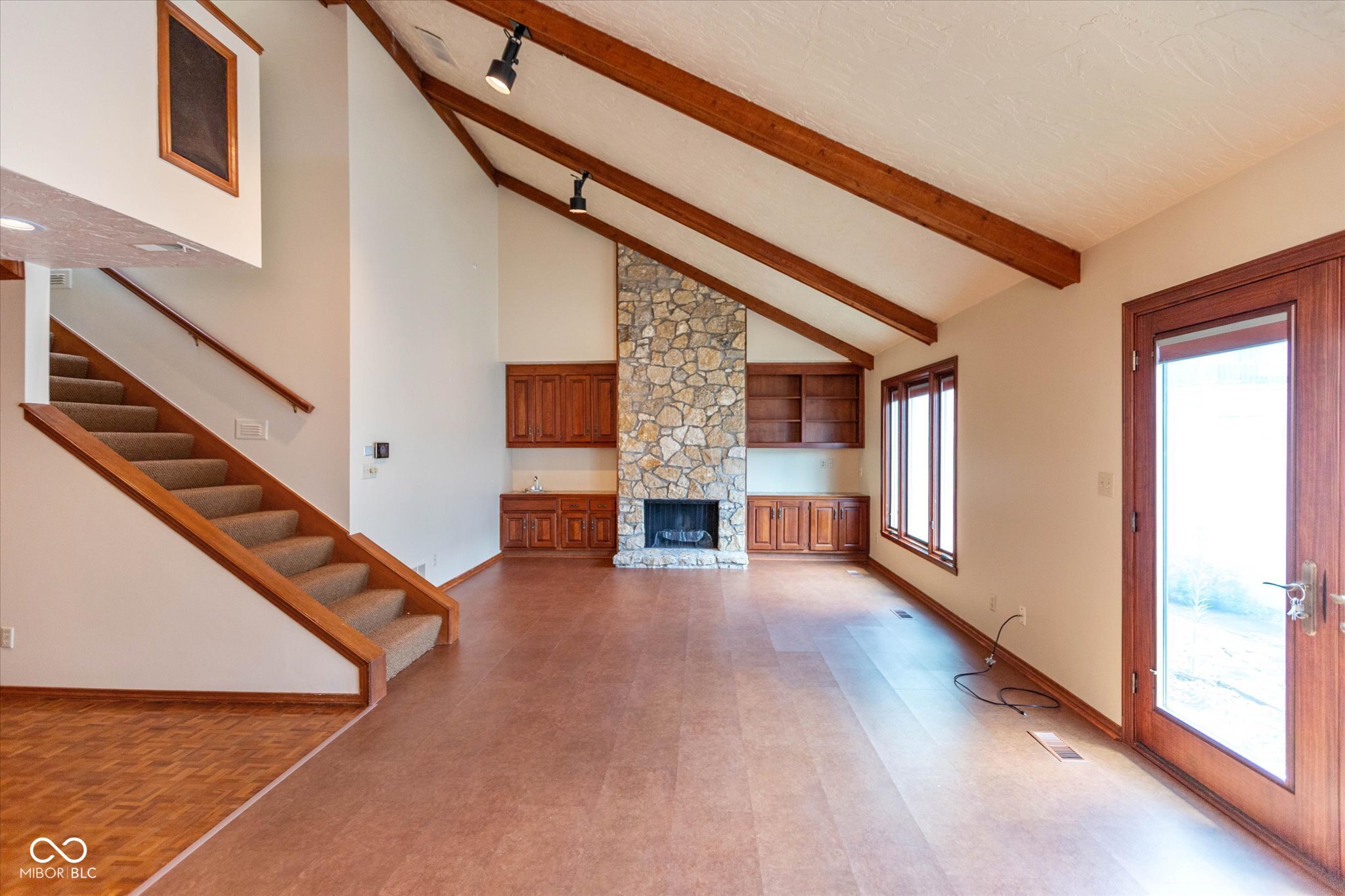 1017 Tuckahoe Road Indianapolis, IN 46260 - Photo 3 of 35 Gallery Image 3