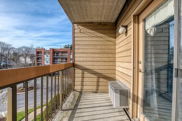 $499,000 | 4975 Washington Street, Unit 306, Boston, MA 02132