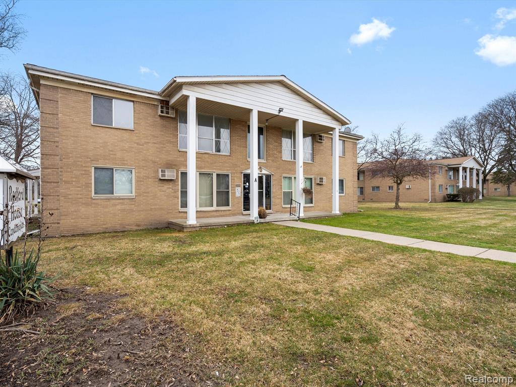26305 West Seven Mile Road, Unit A105 Redford, MI 48240 - Photo 3 of 12