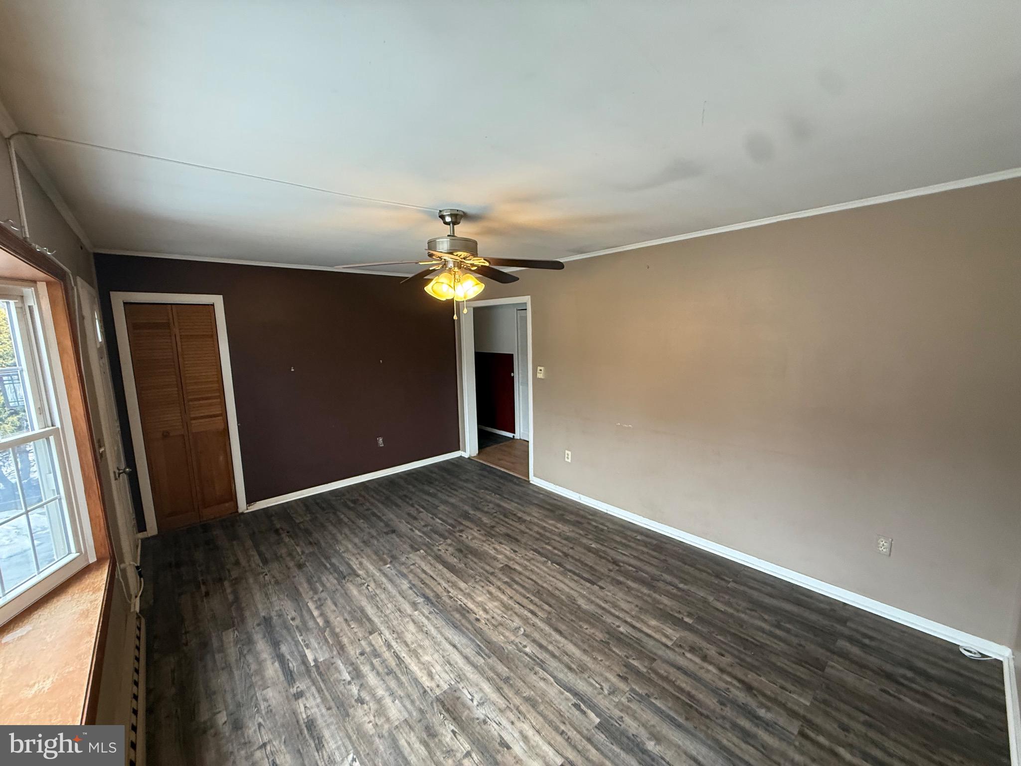 730 East Main Street Weatherly, PA 18255 - Photo 5 of 15 Spacious room with warm, inviting tones.