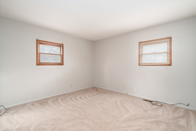 501 South Oltendorf Road Streamwood, IL 60107 - Photo 9 of 23