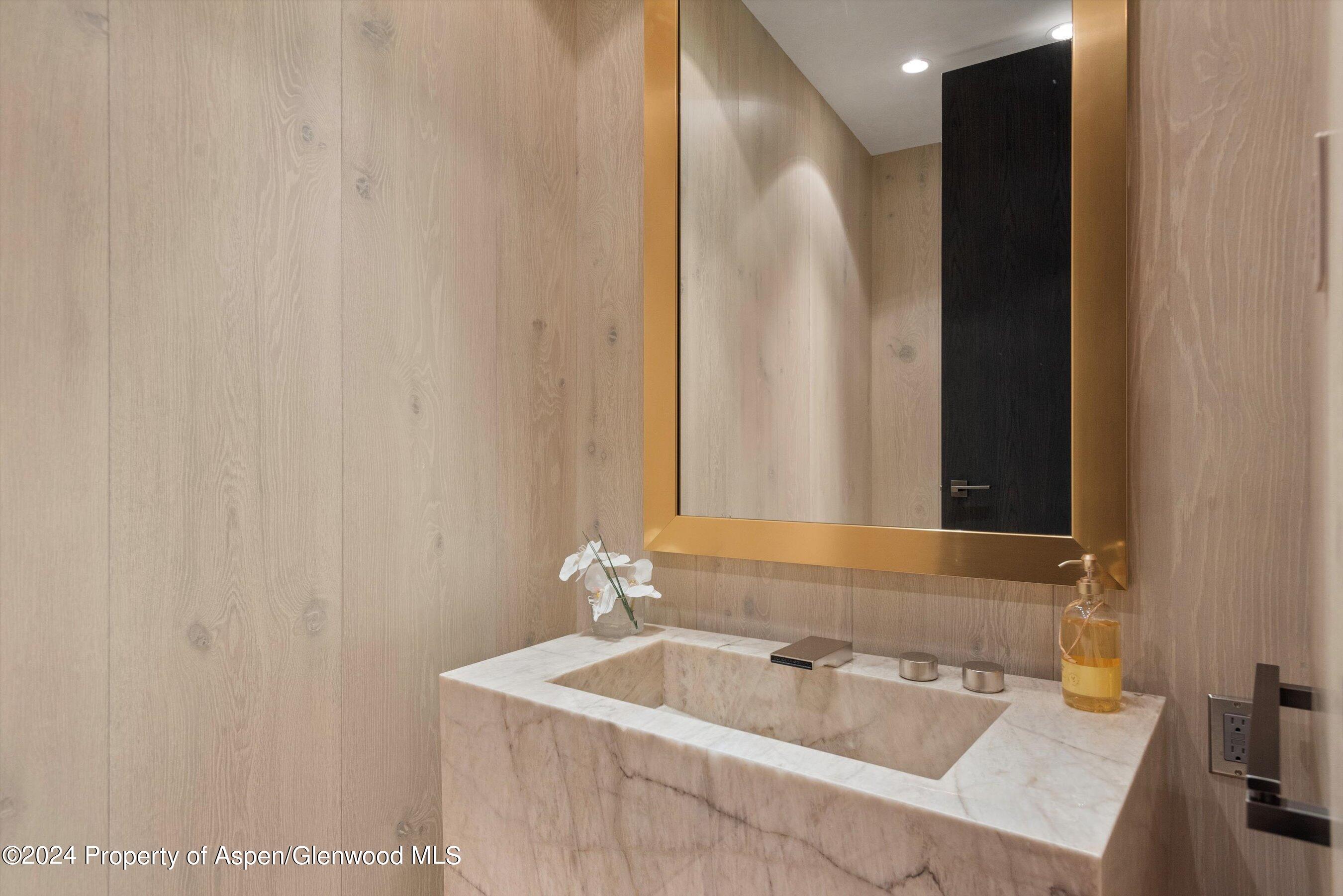 600 Nell Erickson Road Aspen, CO 81612 - Photo 30 of 40 a bathroom with a sink and a tub