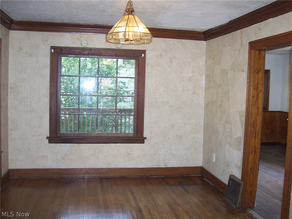 1025 Chalker Street Akron, OH 44310 - Photo 11 of 29 Gallery Image 11