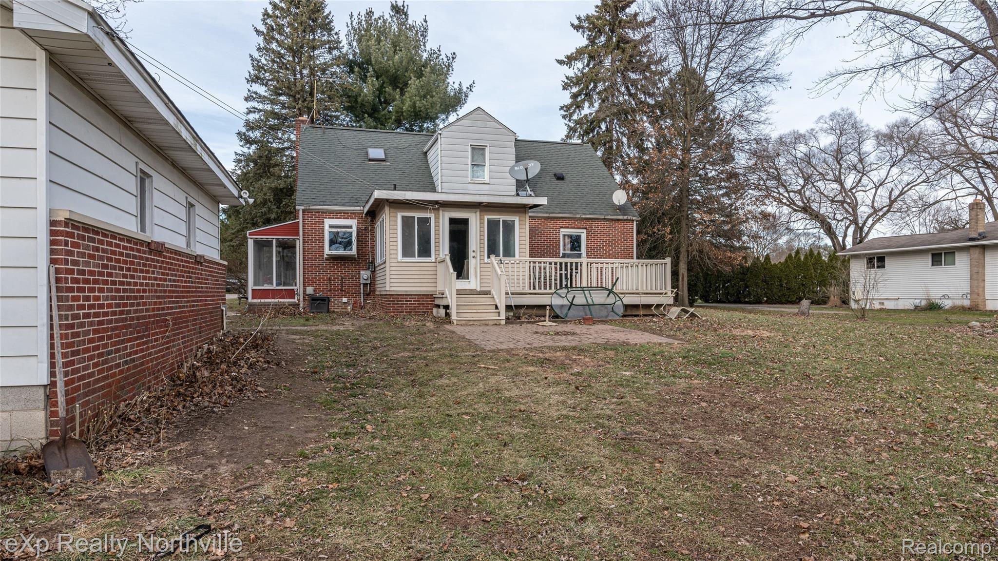 10872 Spencer Road Brighton, MI 48114 - Photo 2 of 45 001_39.jpg