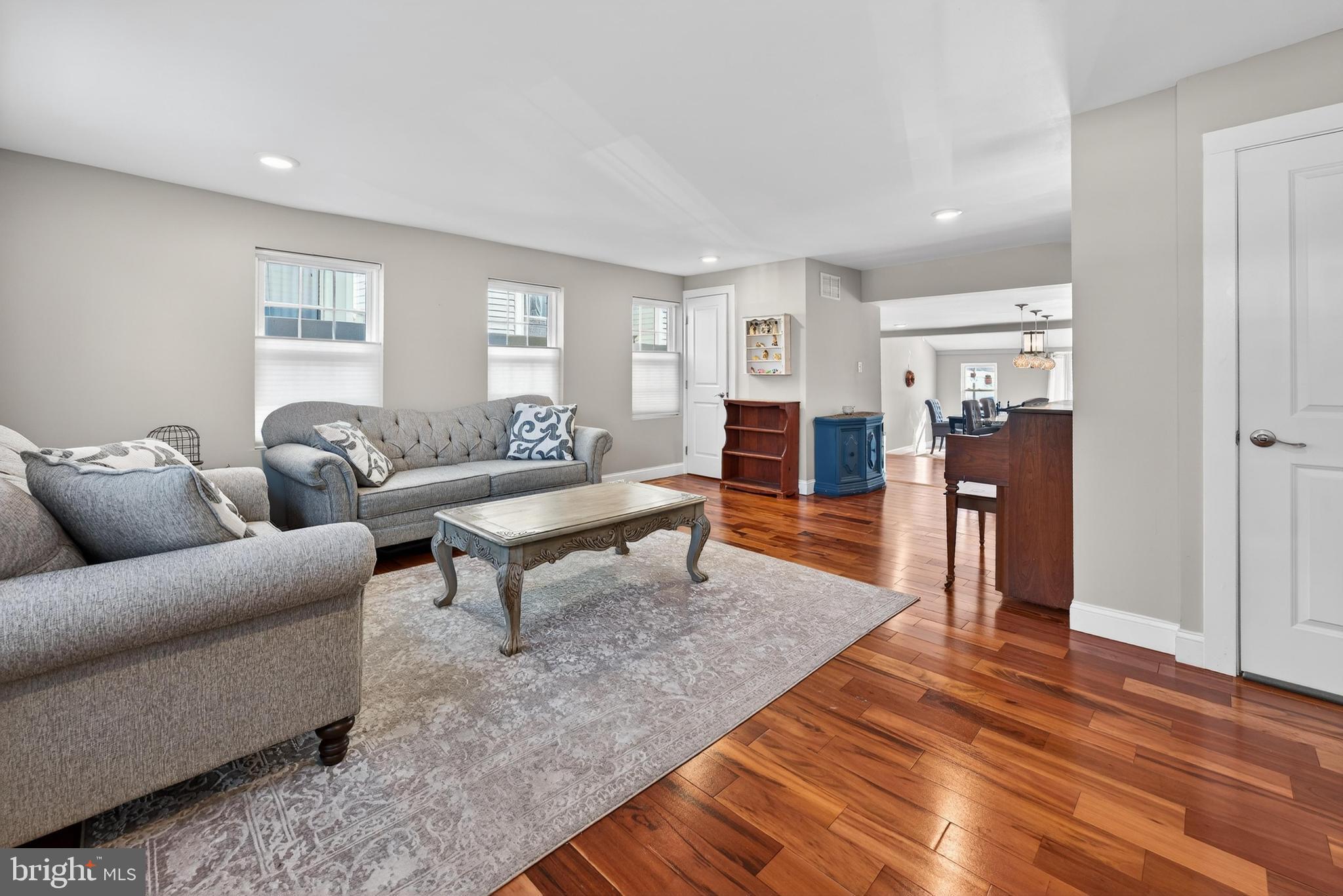 54 Hanover Street Pemberton, NJ 08068 - Photo 2 of 20