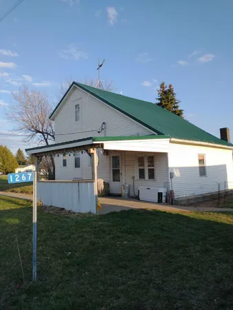 $89,000 | 1267 Old Rossville Drive, Waukon, IA 52172