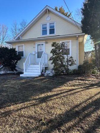 $2,600 | 144 Auburn Street, Auburn, MA 01501