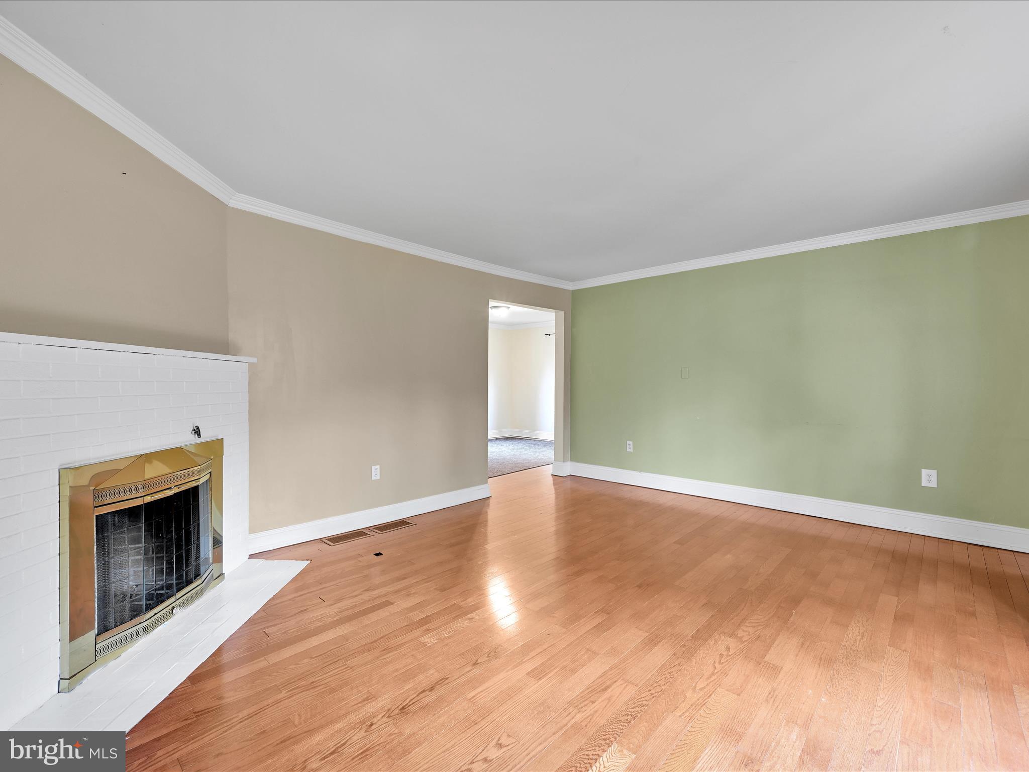 3613 Centerfield Road Harrisburg, PA 17109 - Photo 7 of 37 Living Room