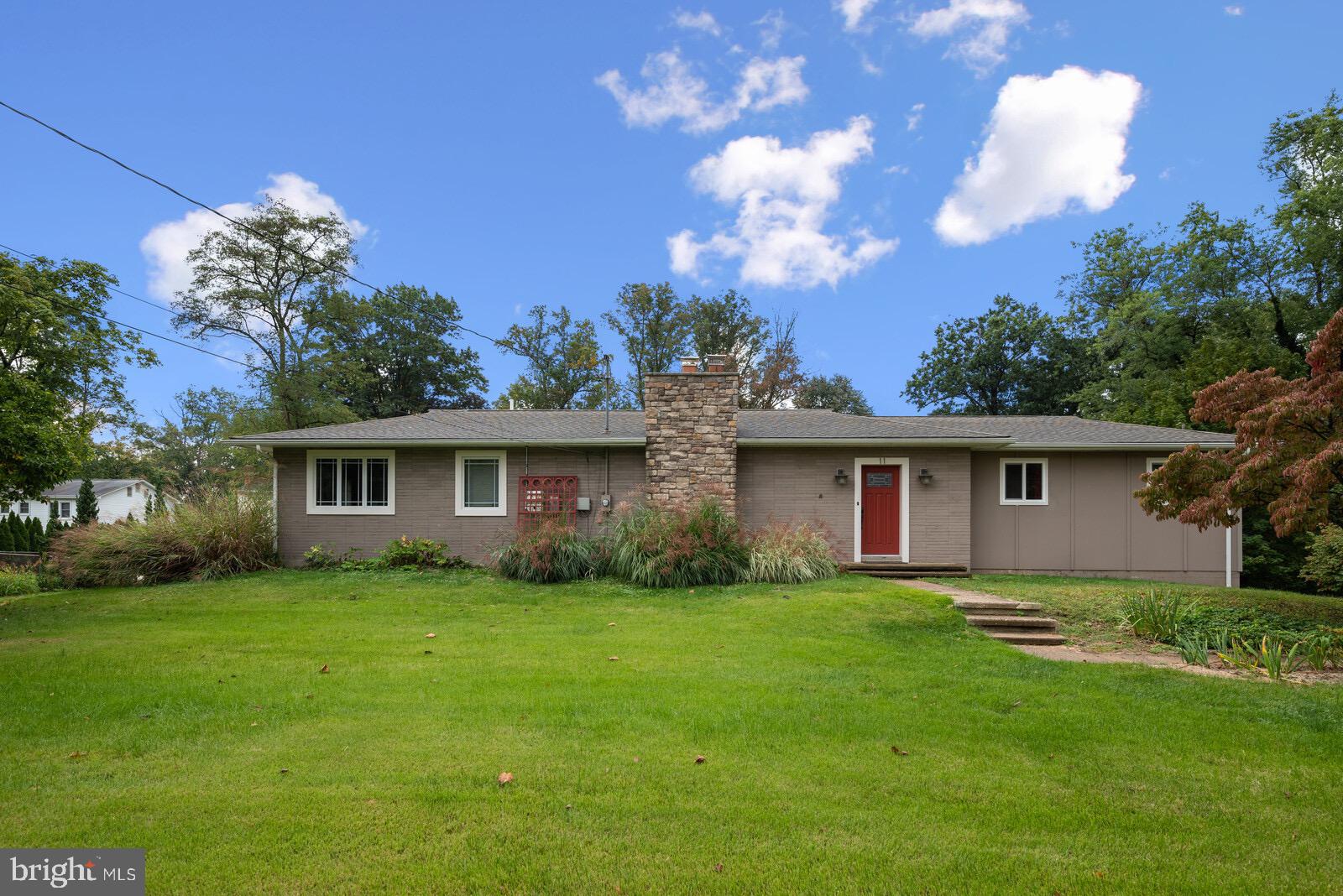 11 Groveville Road Trenton, NJ 08620 - Photo 4 of 33 Gallery Image 4